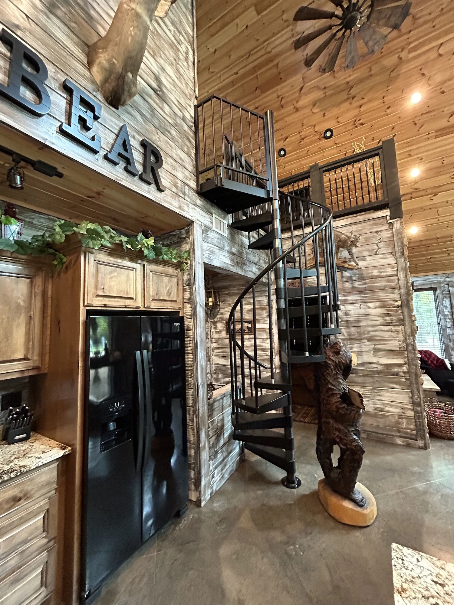 The Rowdy Bear Cabin exterior