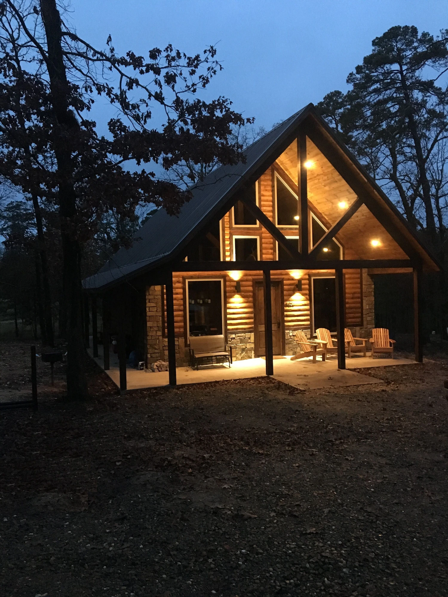 The Rowdy Fox Cabin exterior
